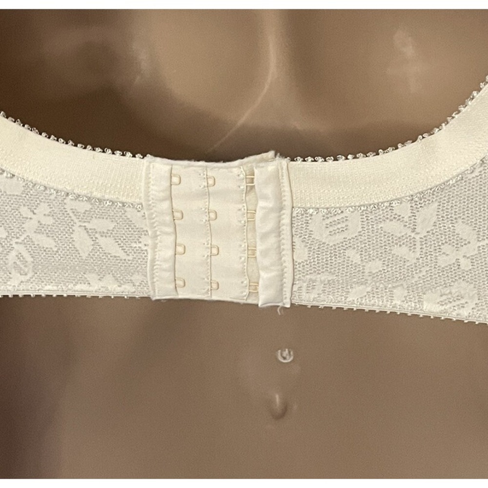 Playtex 18 Hour Bra 38 DD Beige 4693 Wire Free Unlined Lace Trim Wide Straps - Picture 4 of 6